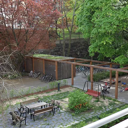 Apartment Urban Oasis - Two Bedrooms - Balcony - Nearby Metro *